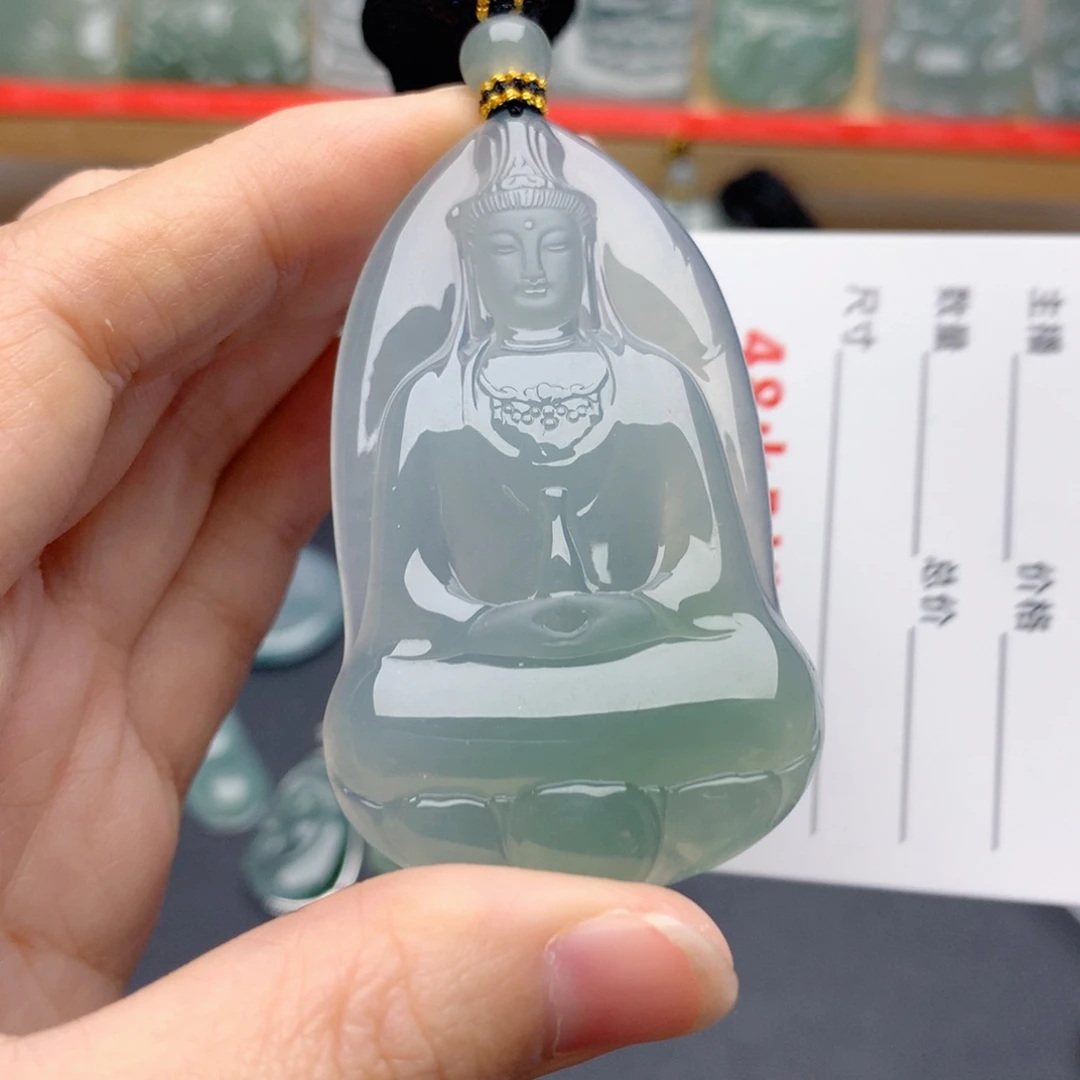 如***意翡翠未镶嵌颈饰素衣