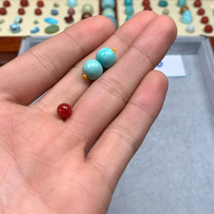 南红玛瑙配饰未镶嵌