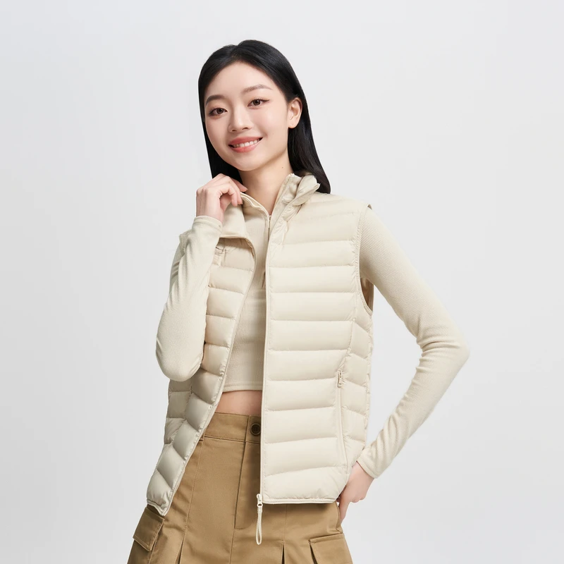 波司登秋新款女短款休闲时尚舒适通勤简约百搭便携轻暖羽绒服1020