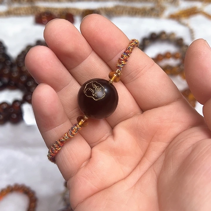 未镶嵌琥珀颈饰抚顺