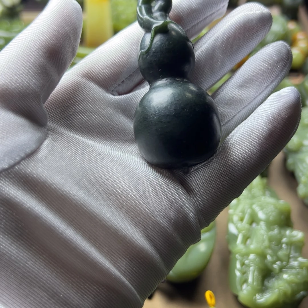 岫岩老玉（透闪石质玉）未镶嵌挂件