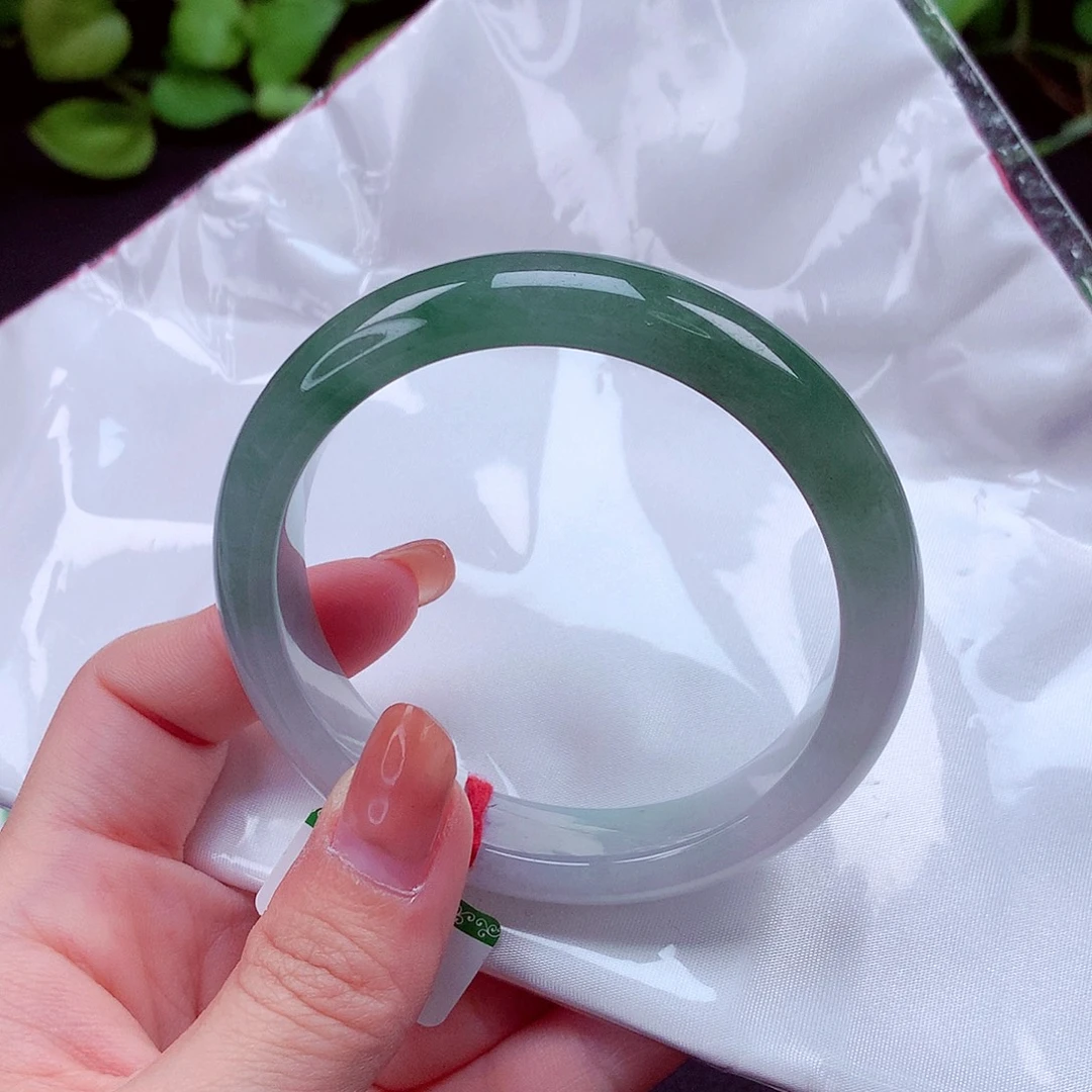 翡翠未镶嵌手镯57