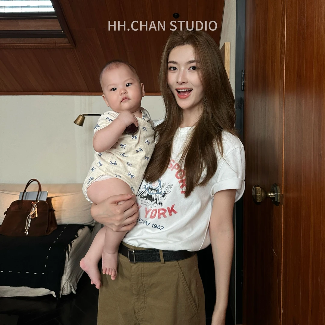 HH.CHAN“低空短程”100%棉磨毛工艺圆领白色赛车T恤衫HH52D37772