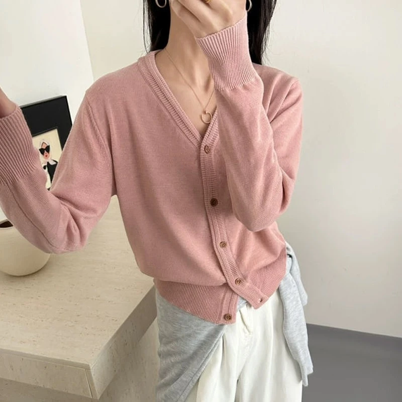 092 高级感V领针织开衫女新款春装韩系穿搭上衣宽松薄款毛衣外套
