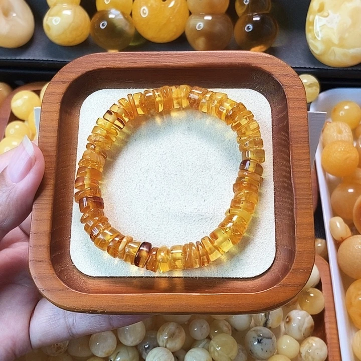 琥珀未镶嵌颈饰天然蜜蜡