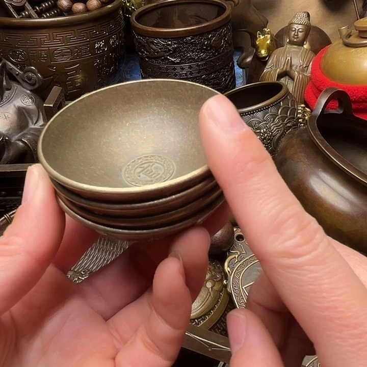 精美铜器批发档口