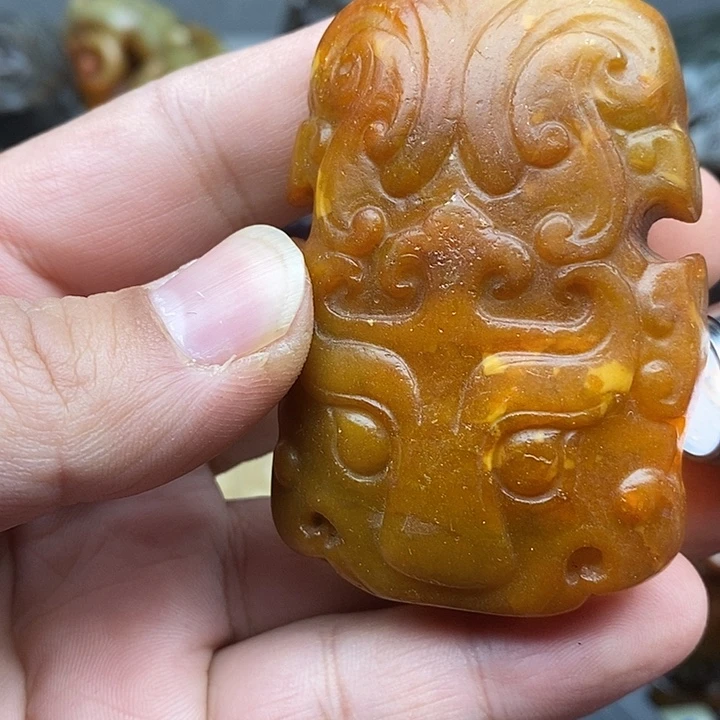 未镶嵌蛇纹石玉颈饰