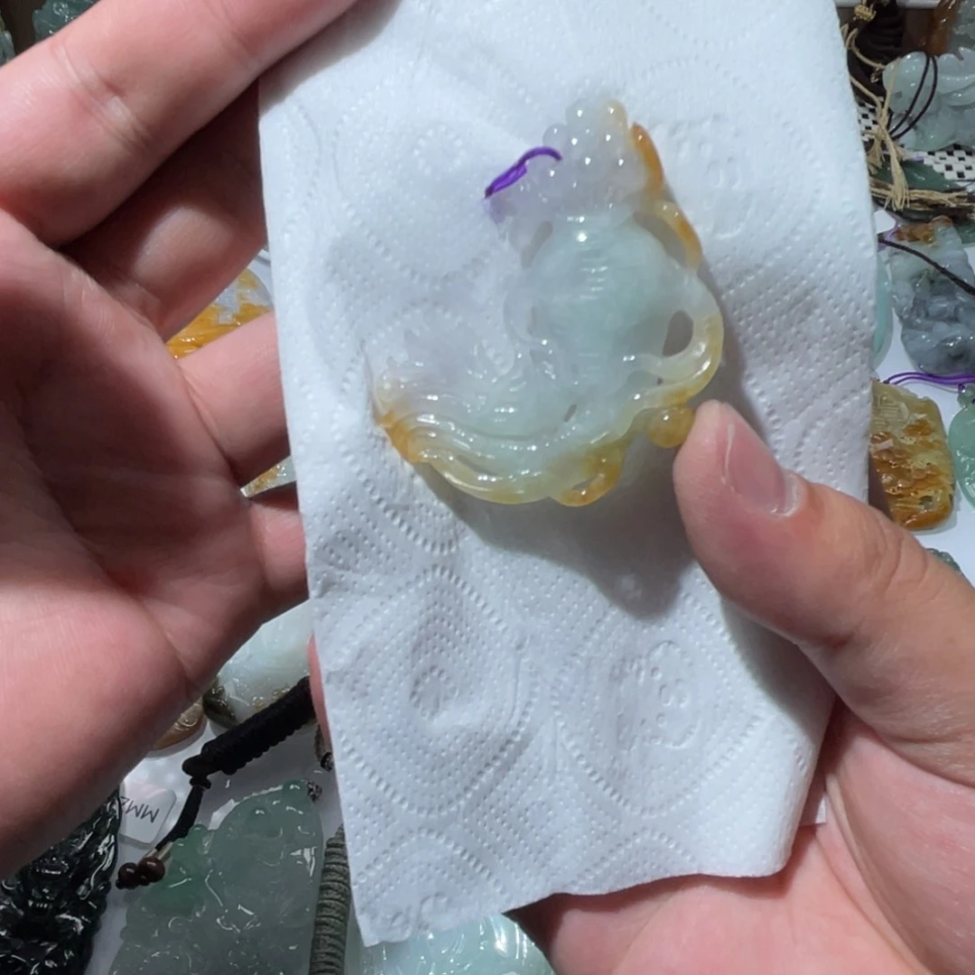 翡翠颈饰未镶嵌天然