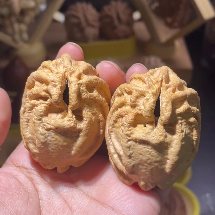 文玩核桃吊坠乾坤核桃