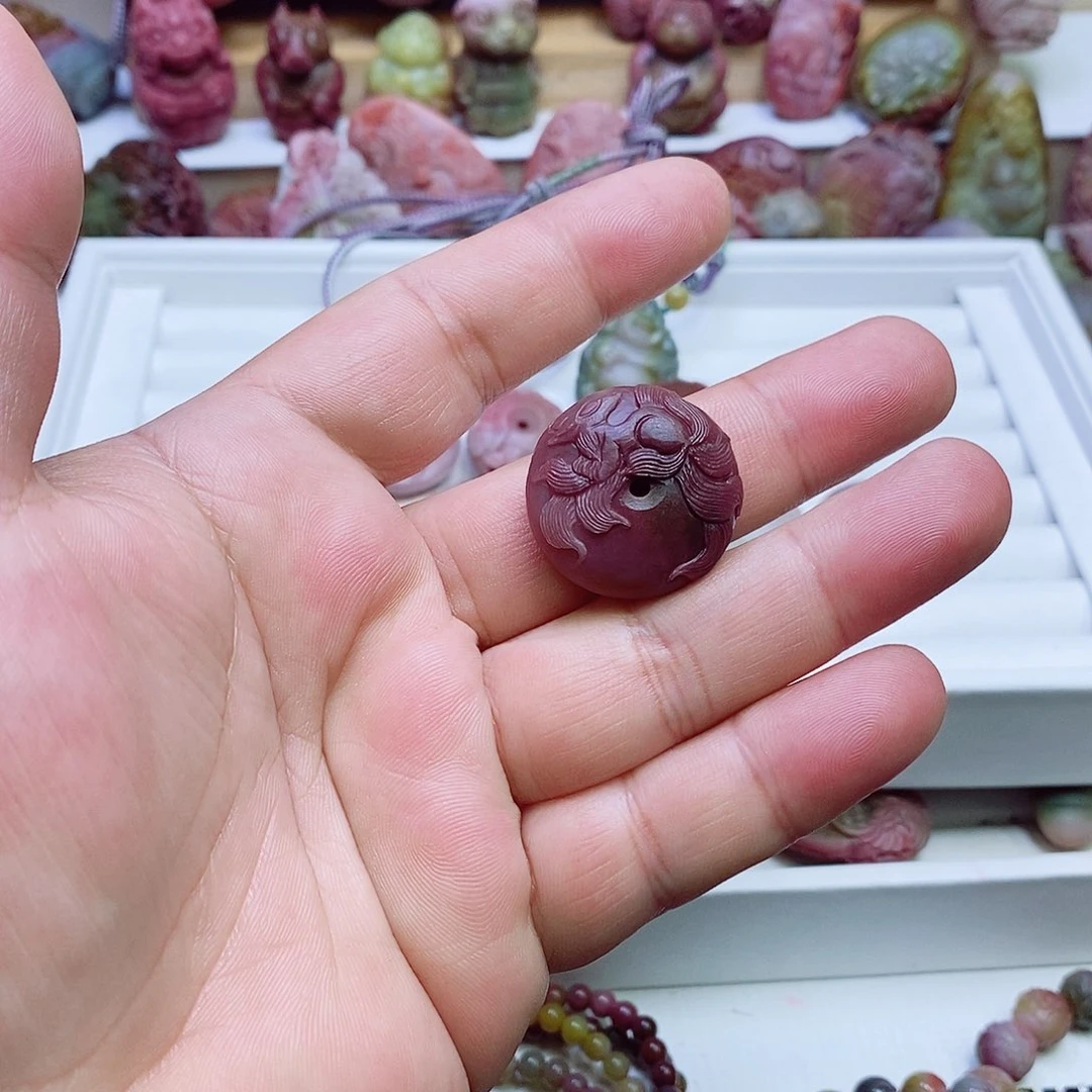 玛瑙/玉髓盐源玛瑙吊坠未镶嵌