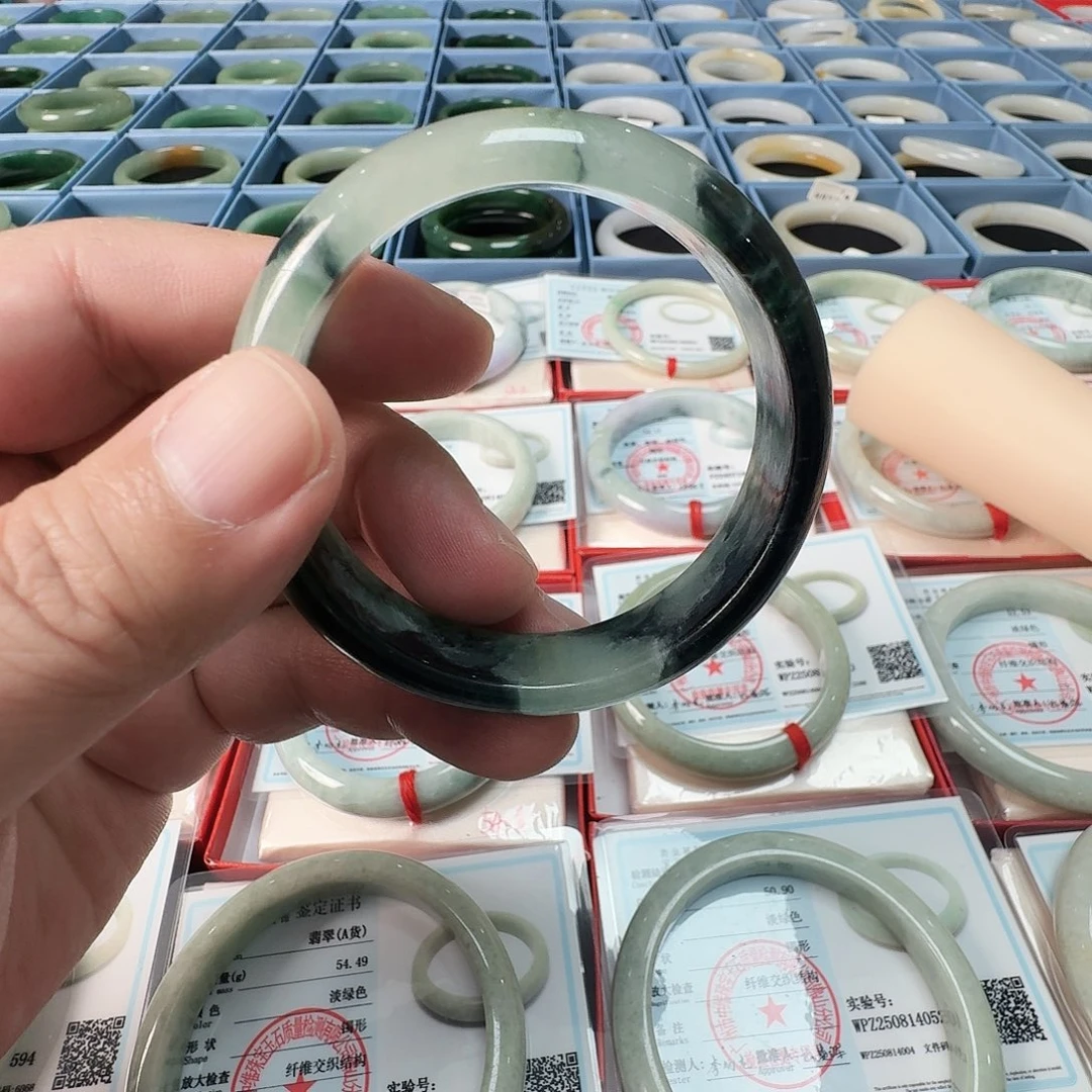 翡翠未镶嵌手镯尾货不退