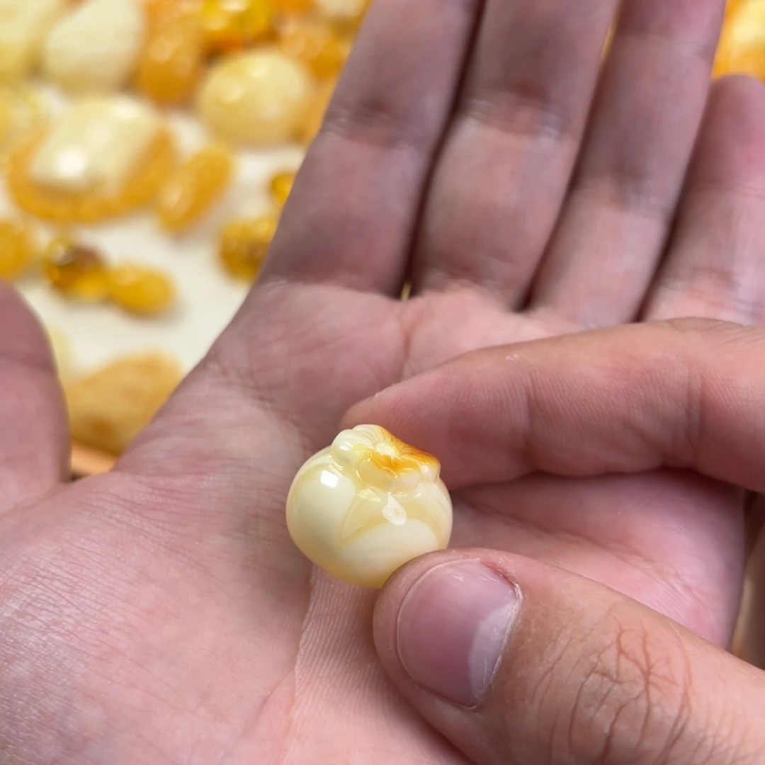 蜜蜡未镶嵌裸石事事如意