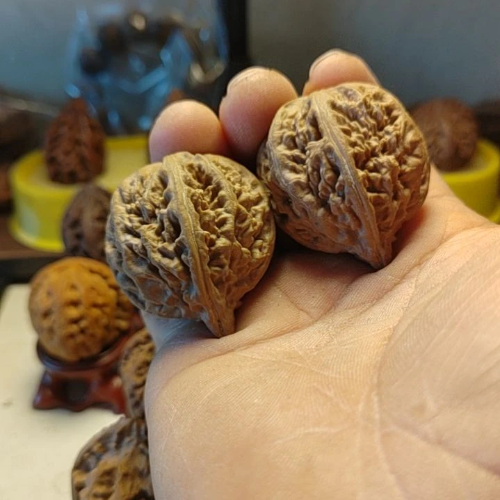 文玩核桃把件东北野生文玩核桃