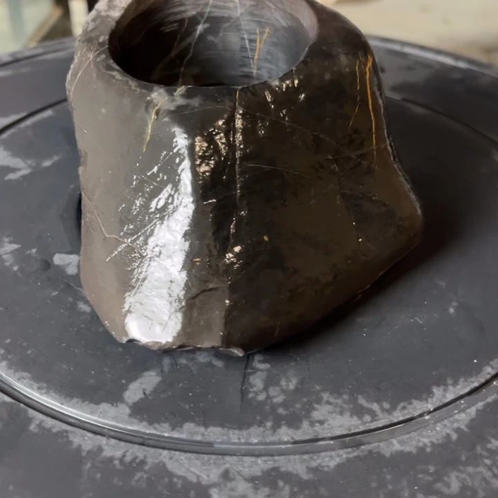 红陶路****具石头花盆