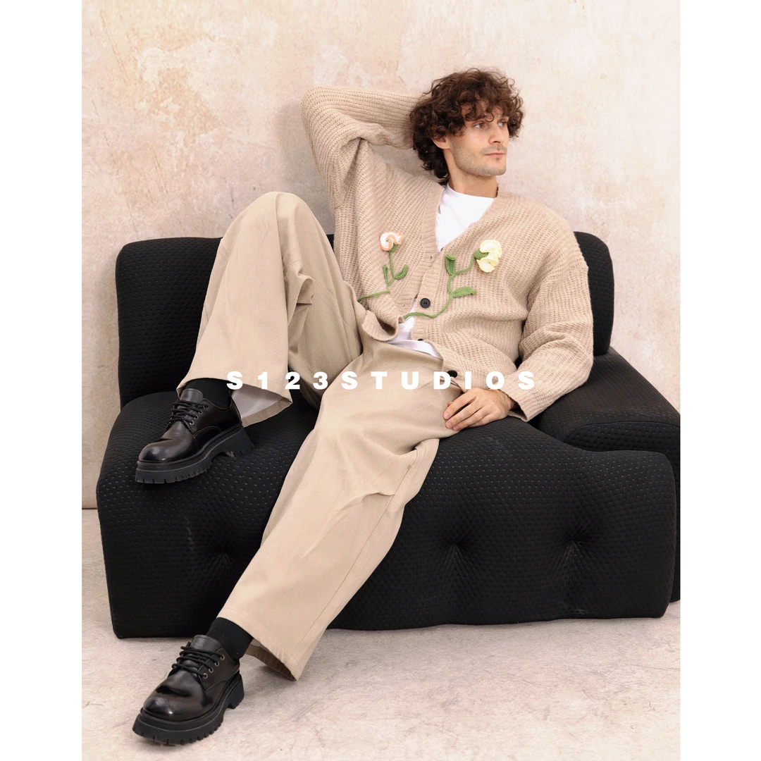 S123 设计感V领手工刺绣立体花朵针织毛衣慵懒风百搭情侣开衫外套