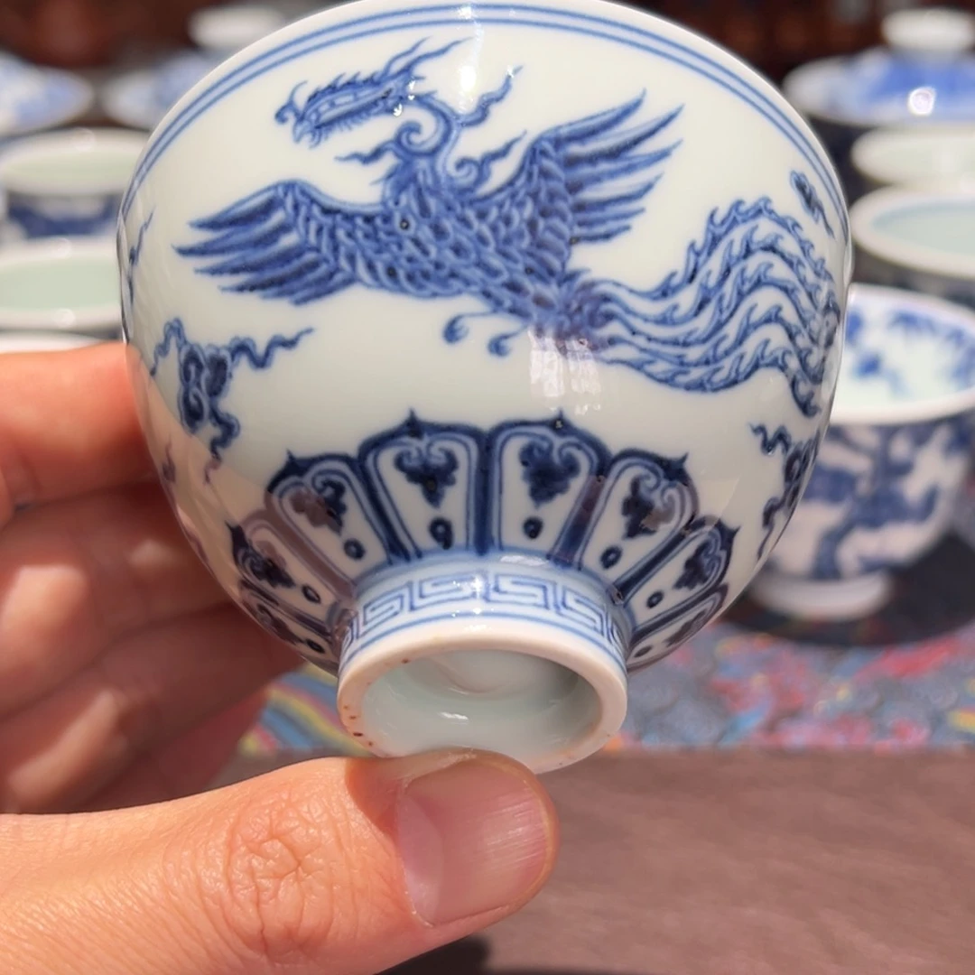 杯青花凤凰纹鸡心杯口径约8.5厘米