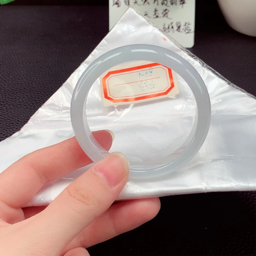 翡翠未镶嵌手镯翡翠