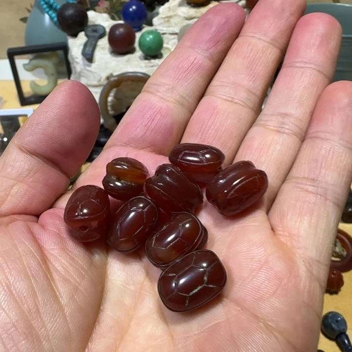 月****玛瑙/玉髓未镶嵌颈饰