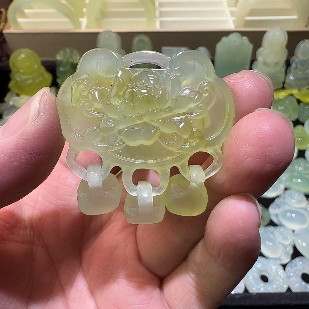 蛇纹石玉合金颈饰