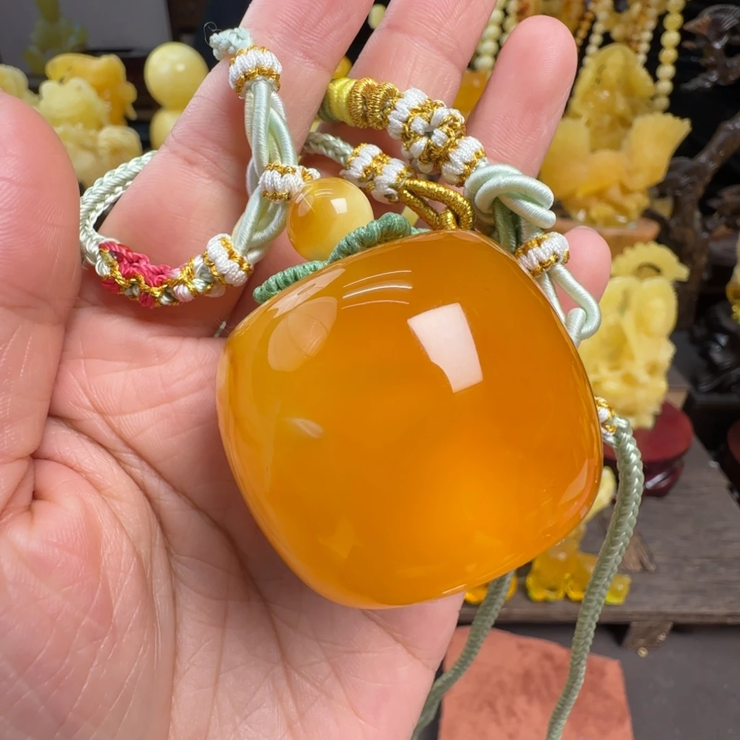 蜜蜡未镶嵌珠宝奇石