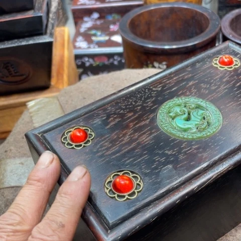 木盒子111111111111111