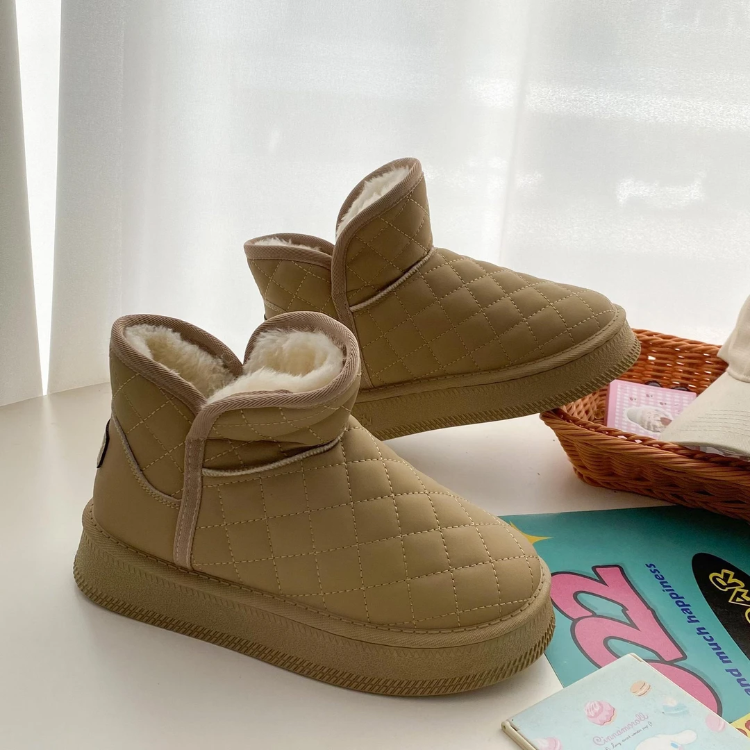 卡其色软皮面雪地靴女2025冬季新款舒适保暖东北纯色百搭小白棉鞋