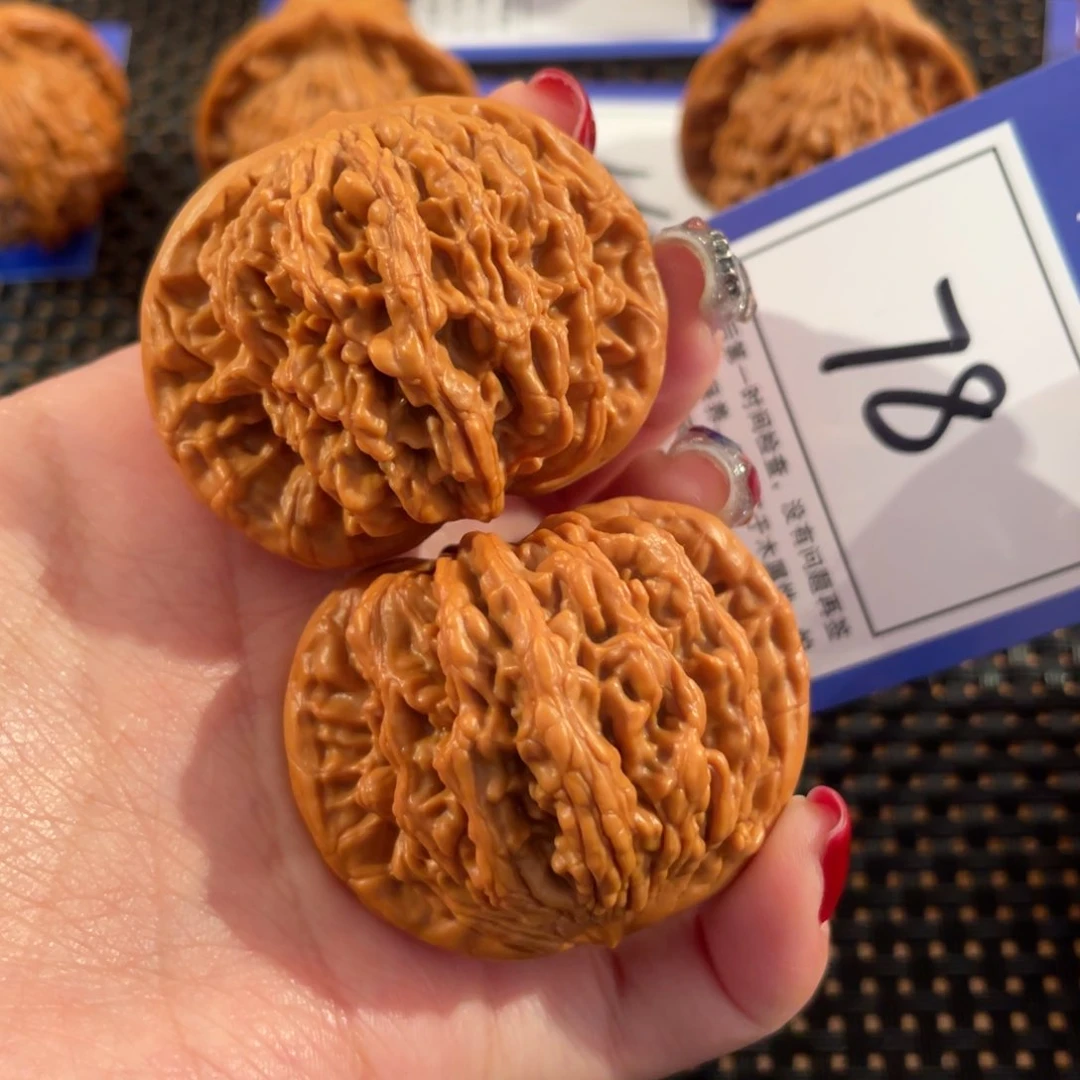 文玩核桃把件78号44尺虎头