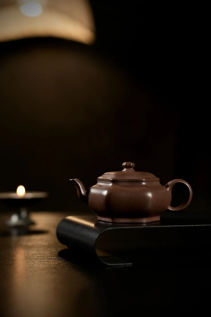 玉井生香《鸣远六方宫灯》章杰