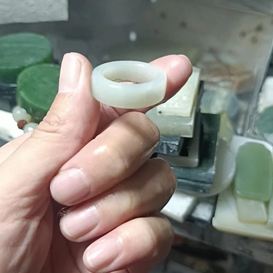 和田玉未镶嵌珠宝半成品
