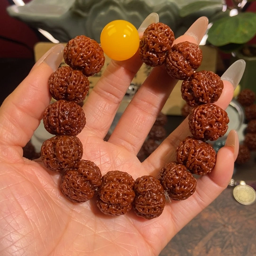 金刚菩提吊坠521黄。