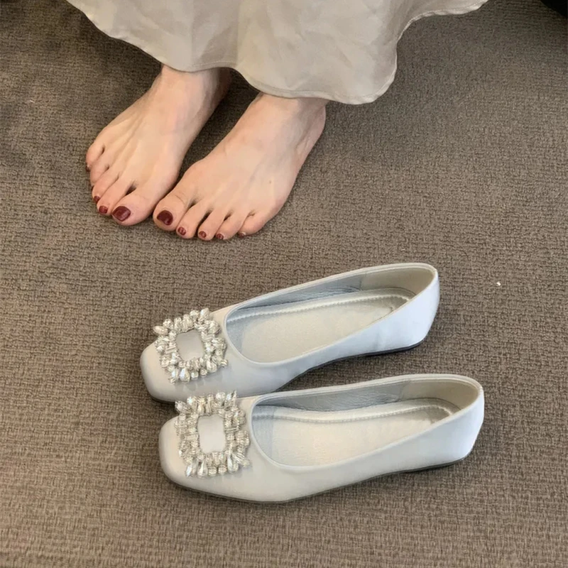 法式温柔仙女风平底鞋女2025春新款浅口单鞋水钻方扣晚风方头气质