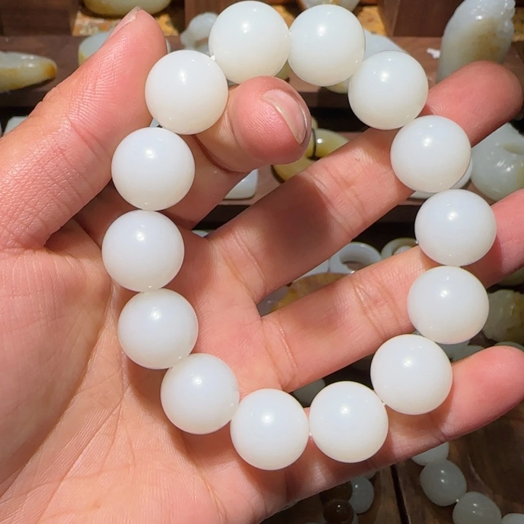 *****和田玉未镶嵌手链