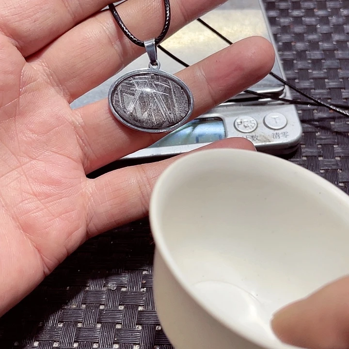 来自瑞典的M铁重量8克左右。