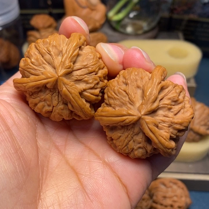 【闪购商品】把件文玩核桃火麒麟正奔