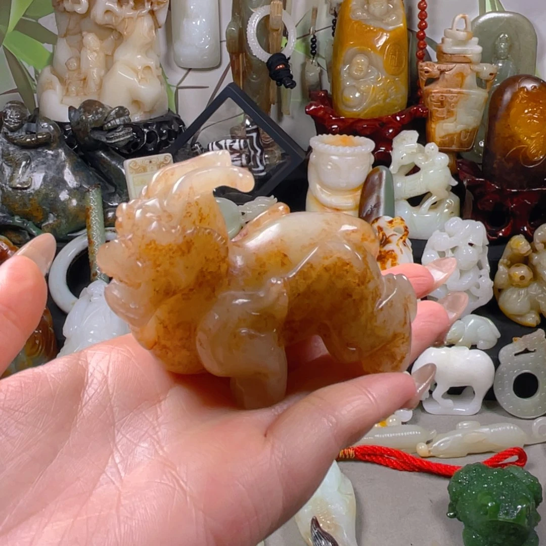 和田玉未镶嵌把件阿**空