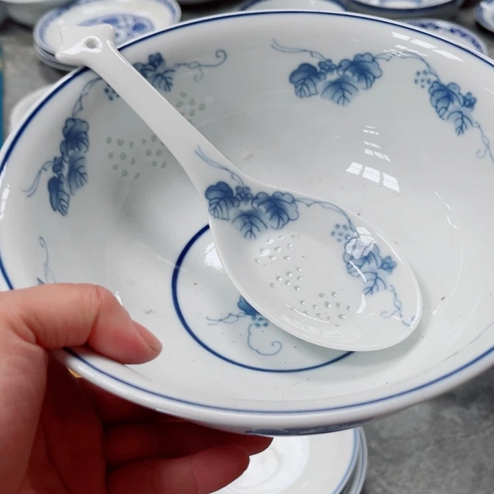 青花玲珑9寸汤碗葡萄