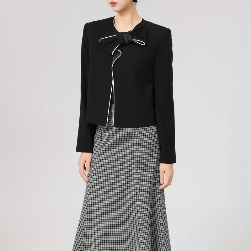 AMASS/阿玛施新款气质圆领百搭上衣冬季蝴蝶结装饰短外套女540021