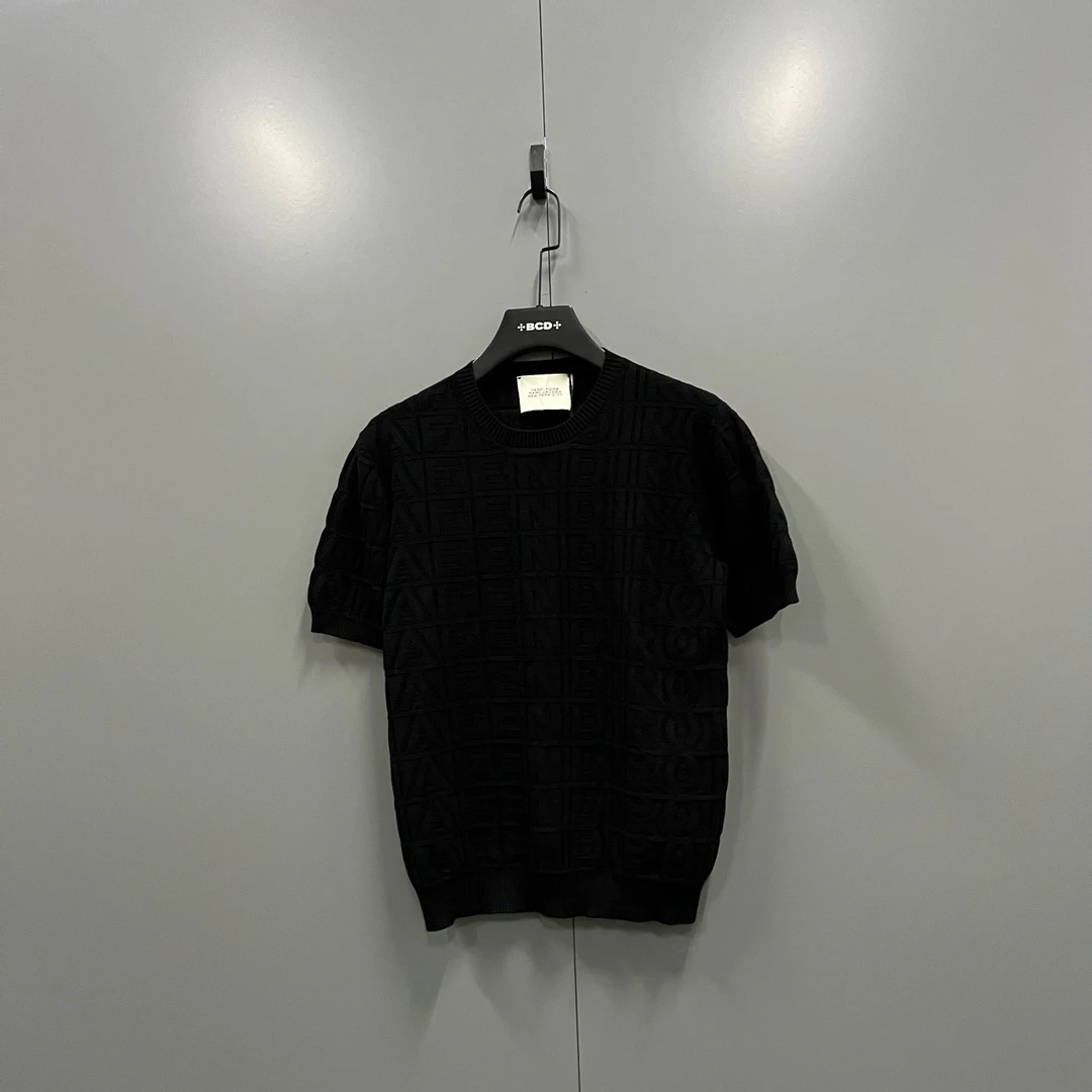 未使用 FENDI/芬迪 z2 黑色压纹老花针织短袖 46-52码/bc009206