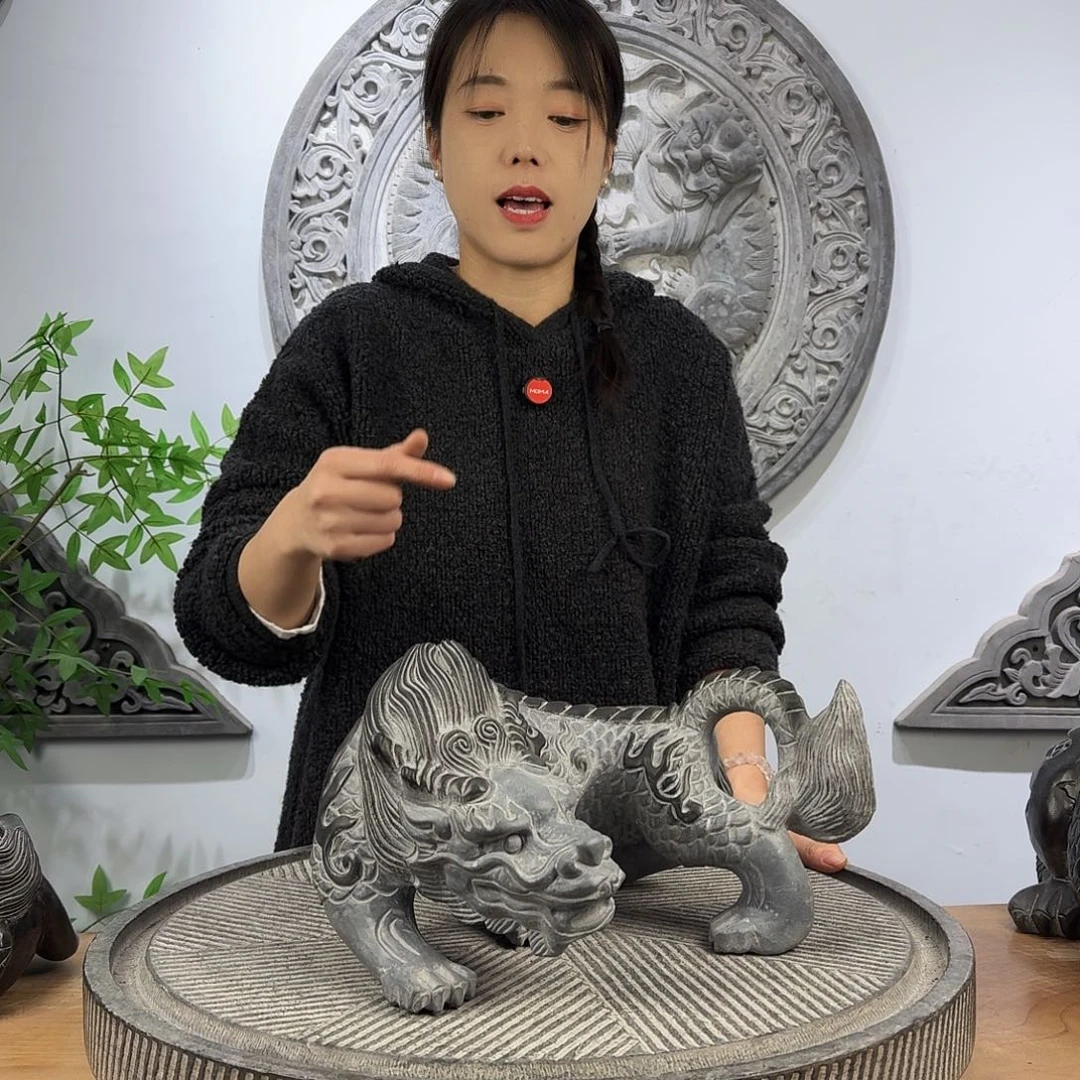 石材青石雕刻精工u型吸水兽长宽30厘米