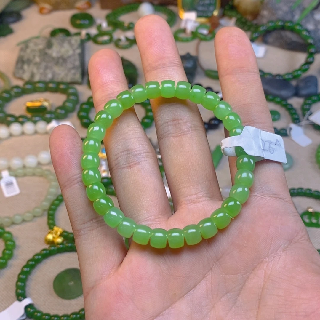 多***问颈饰未镶嵌和田玉