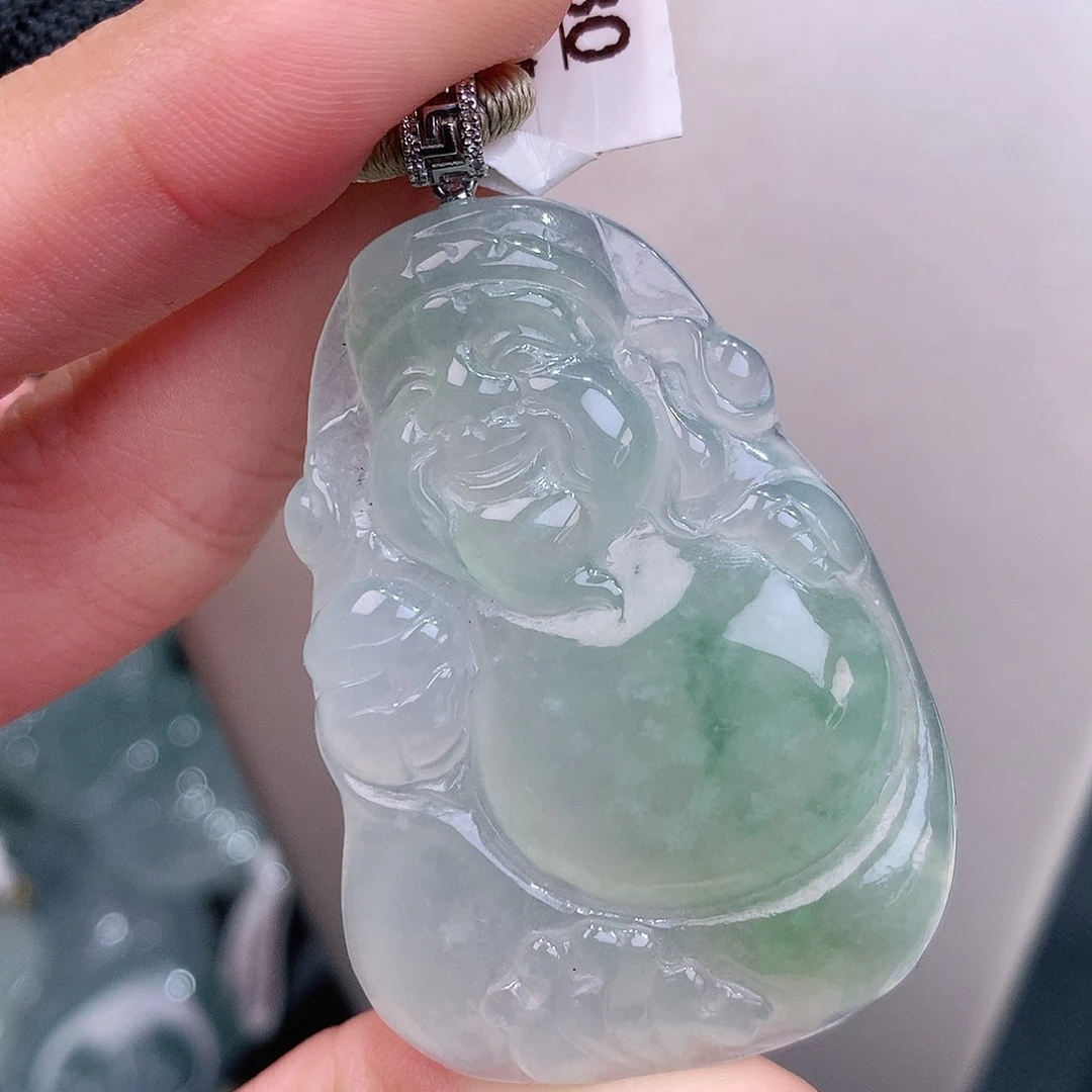 颈饰18K金镶嵌翡翠冰胶飘绿大财爷