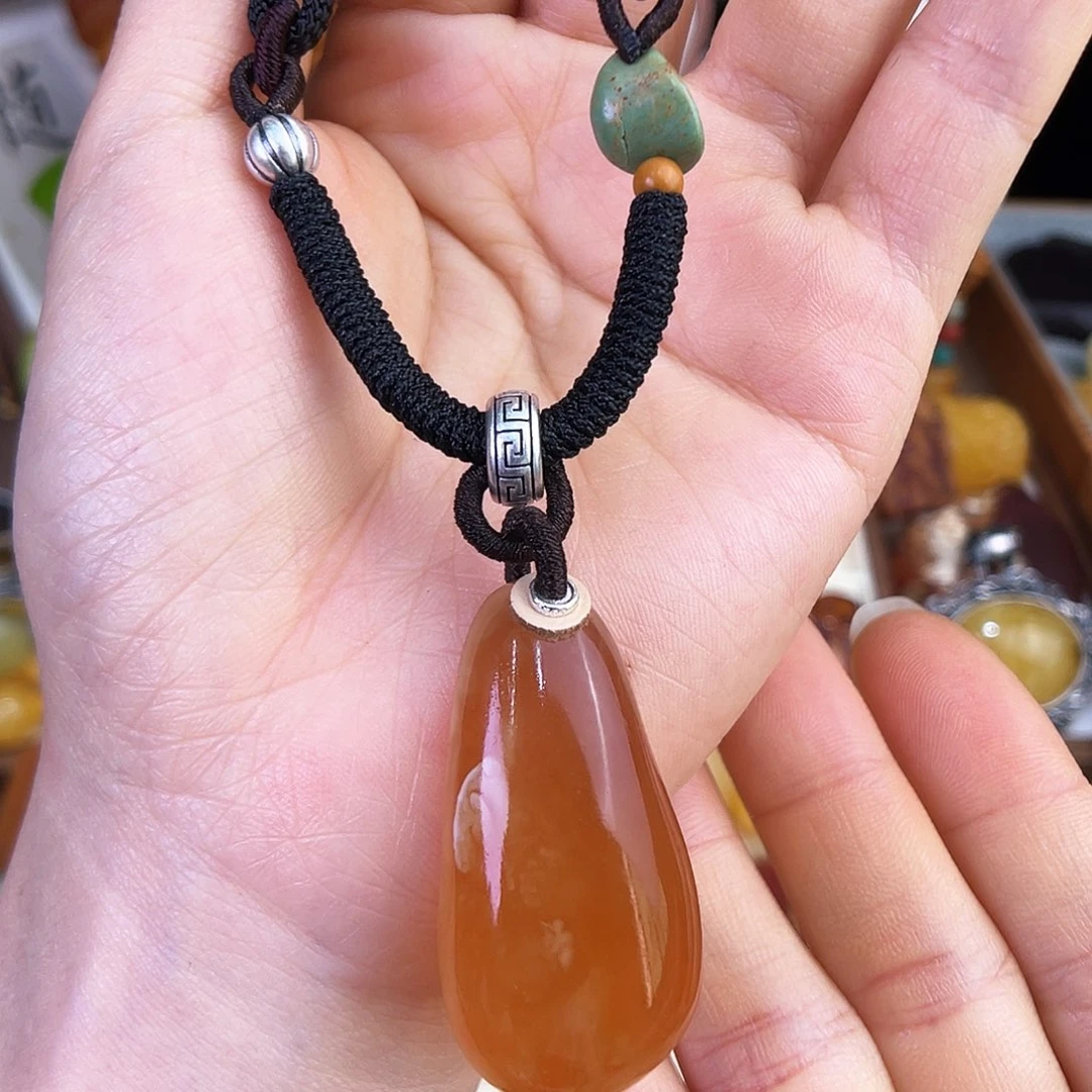 未镶嵌琥珀珠宝奇石