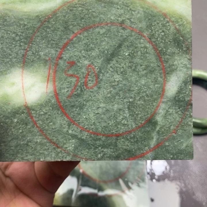 灵***芽独山玉未镶嵌手镯手镯定制