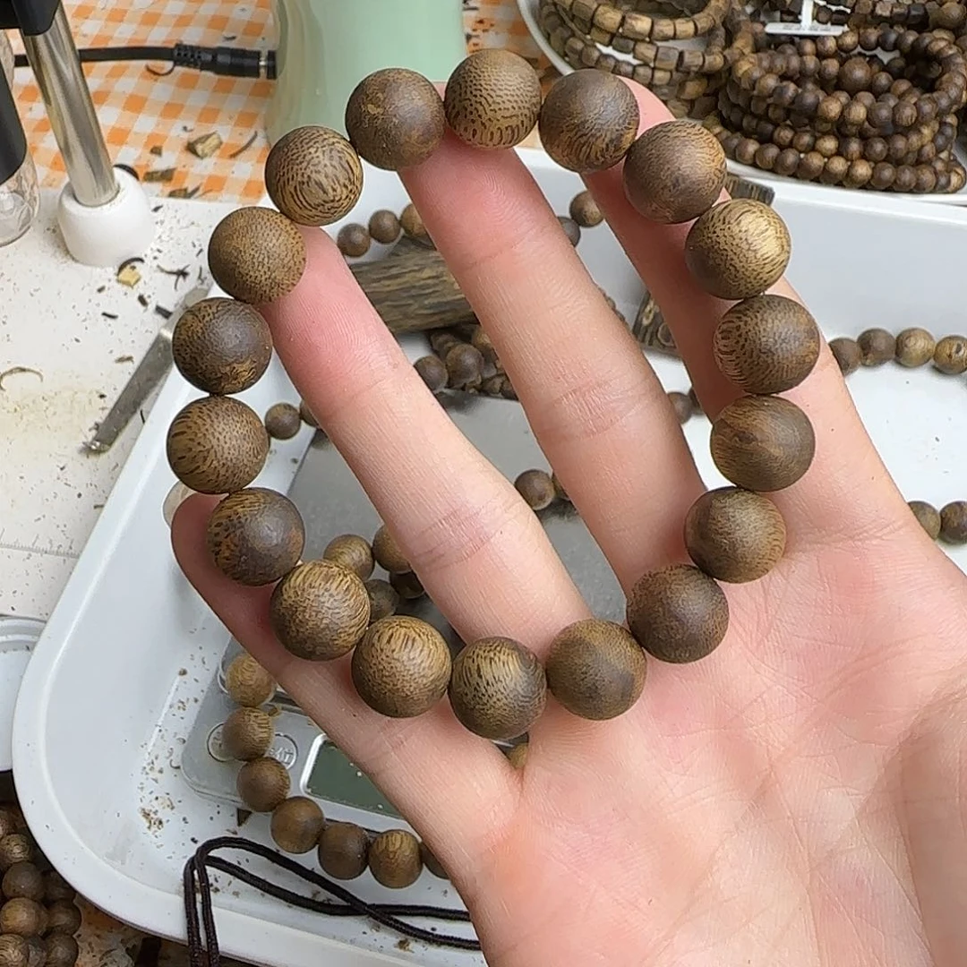 沉香碎屑沉香珍*奇楠沉香1.2圆珠单圈发一条