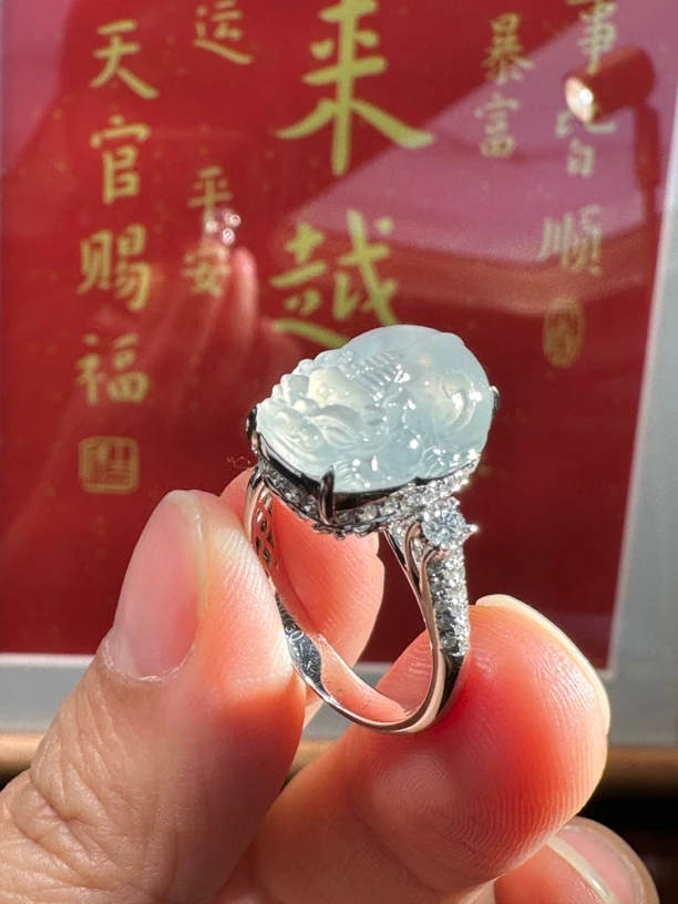 老坑冰种翡翠18k金镶嵌貔貅戒指豪华