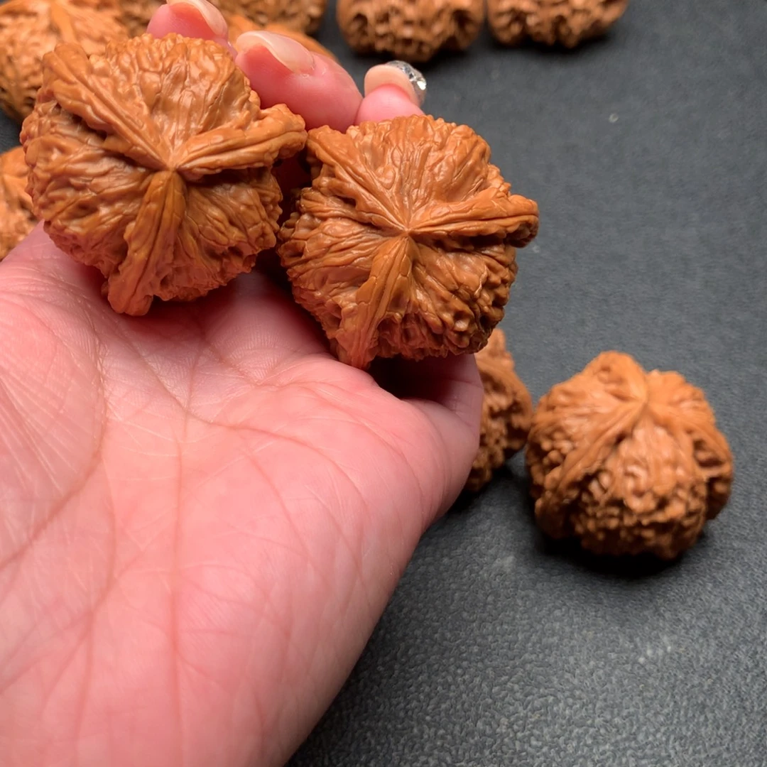 重***生核桃手串/手链白狮子三棱