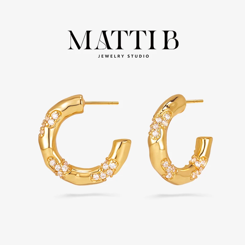 铜合金合成锆石耳饰 小众独特圈圈气质时尚精致高级感耳钉女2067