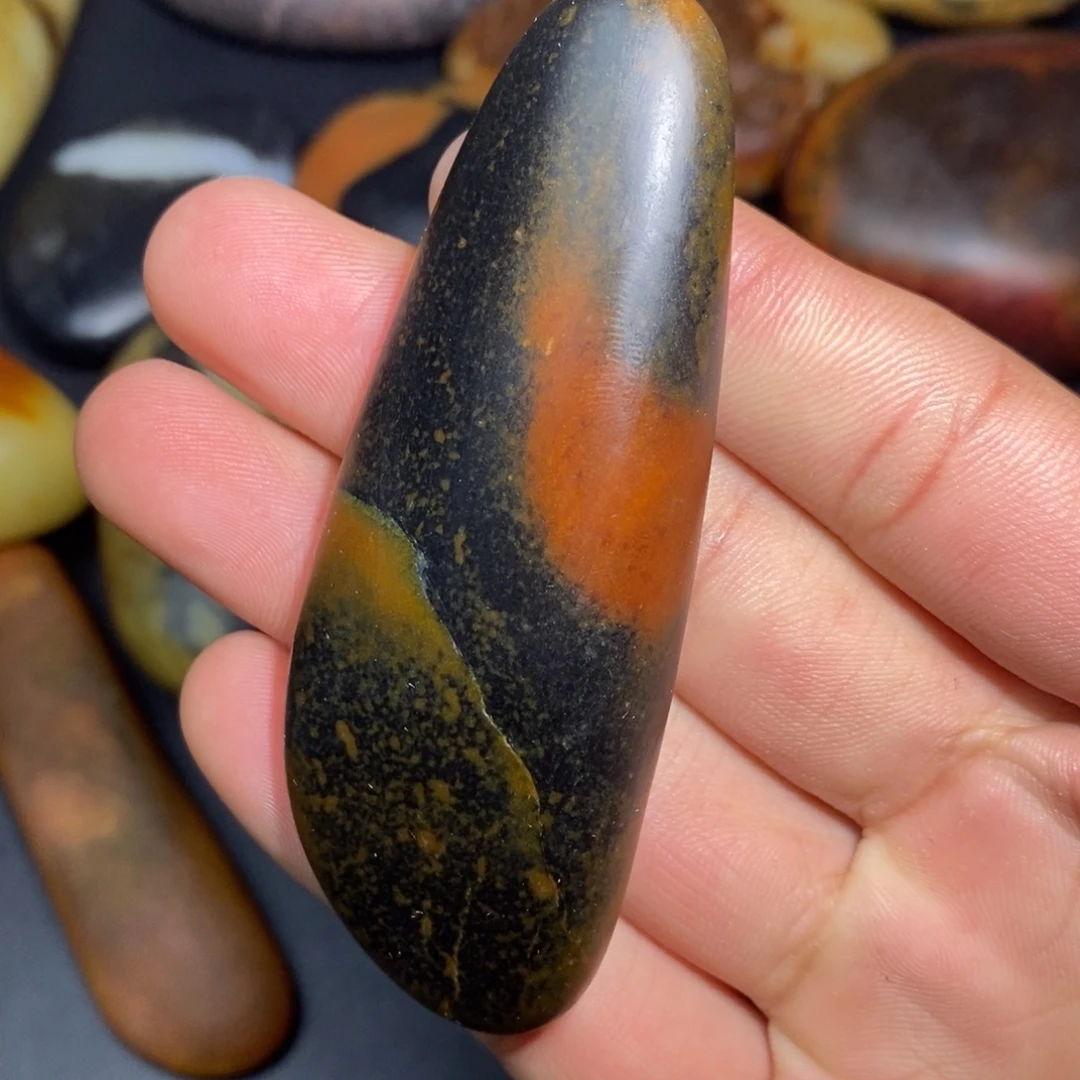 和田玉未镶嵌珠宝奇石