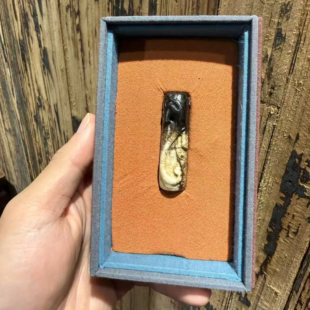 旧藏和田玉龙纹玉珒