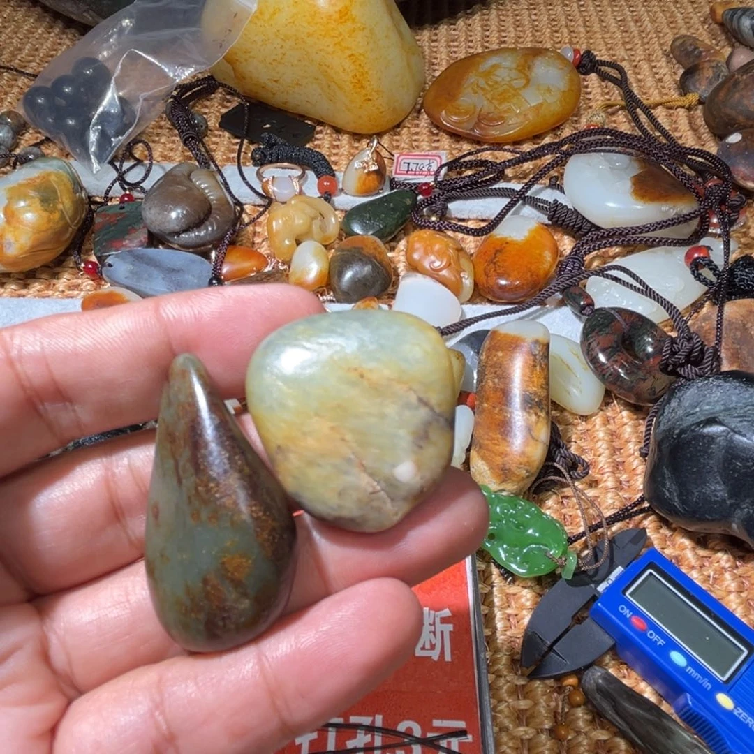 和田玉未镶嵌挂件